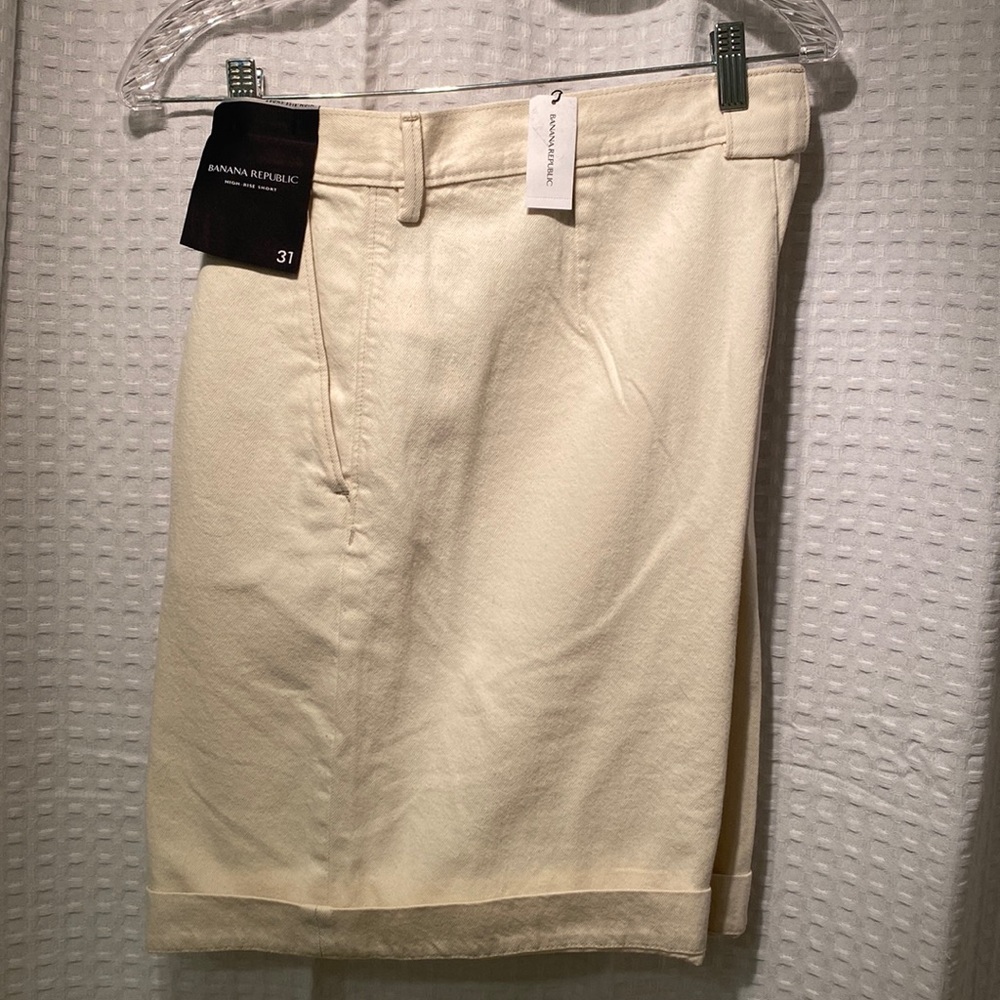 NWT Banana Republic Pleated Shorts Size 31